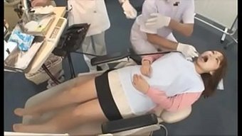 日本牙医幻想与隐形男人病人