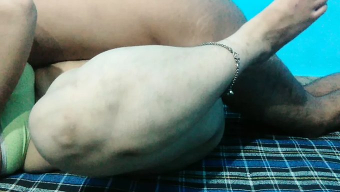 熟女和少女在自制69视频中