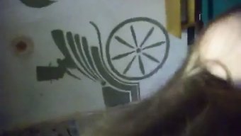 欧洲姐妹在热辣的三人行中