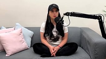 罗马尼亚美女nell...