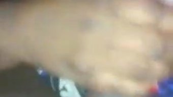 非洲裔美国美女在男人...