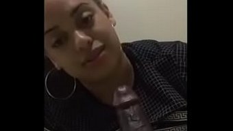 小个子女孩被操得深深...