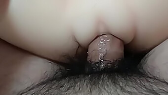 少女的肮脏谈话:一个...