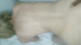 硬邦邦的鸡巴在舌头玩弄和内射后狠狠操了圣卡塔琳娜的妻子