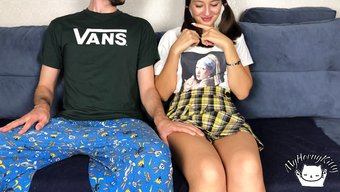 继妹被继兄的大鸡巴惊喜了