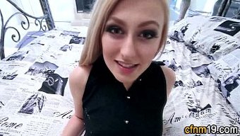 少女(18+)在户外...