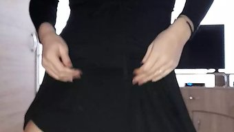 印度少女的屁股被舔和...