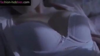 18岁的韩国美女在热...