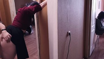 在这个热辣的视频中,...