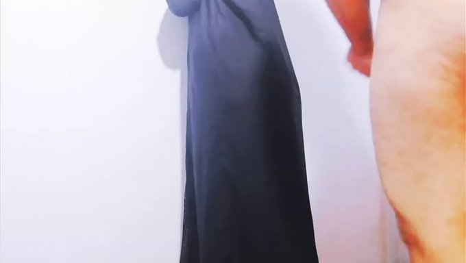 摩洛哥业余少女从后面接受大鸡巴