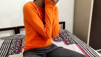 业余印度少女在圣诞节...