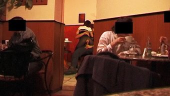 在公共场所喝咖啡和肛交