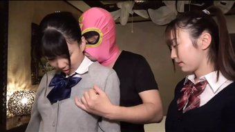 少女(18+)在po...