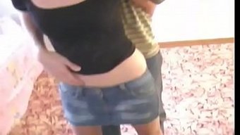 俄罗斯少女情侣自制口...