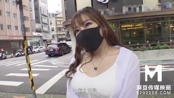 热辣的中国色情视频中...