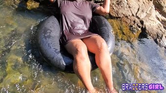 妈妈和继妹在斯里兰卡...