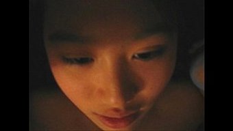 亚洲少女在铁杆视频中被操逼