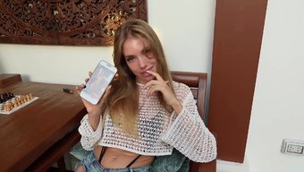 被石头砸的女友享受了...