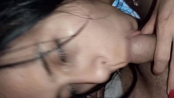 美丽的秘鲁女孩想要在...