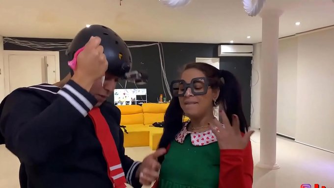 Natalia Prado和kiko以及chika的bdsm恶搞,大鸡巴和渔网袜。