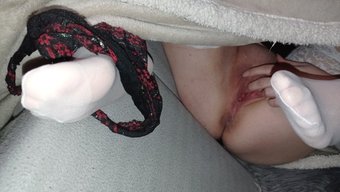 穿着内衣的波兰美女给...