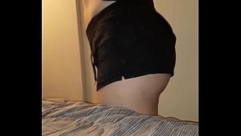 熟女卡桑德拉·斯托姆...