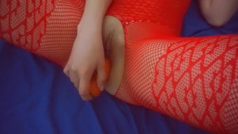 自慰少女的足部恋物癖...