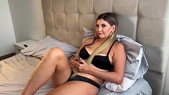 性感的熟女jay M...