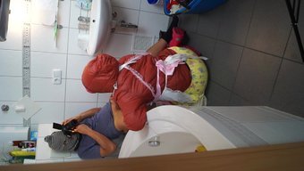 穿着橡胶衣服的婊子喜...