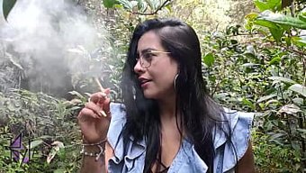 公共遭遇导致了与荡妇...