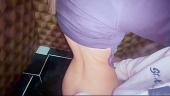 第一次在夜店和骚货玩...