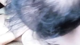 成熟的妻子从她的情人...