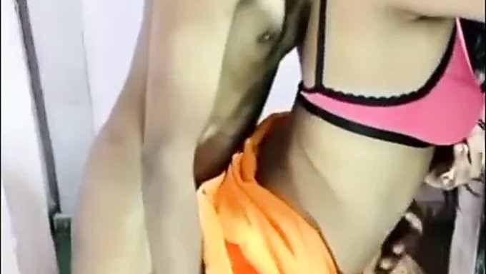 印地语音频色情视频中紧致的阴户被操