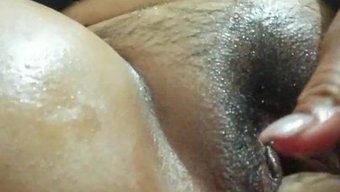 曲线美女自慰视频