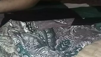 粗暴性爱中强烈大声呻...