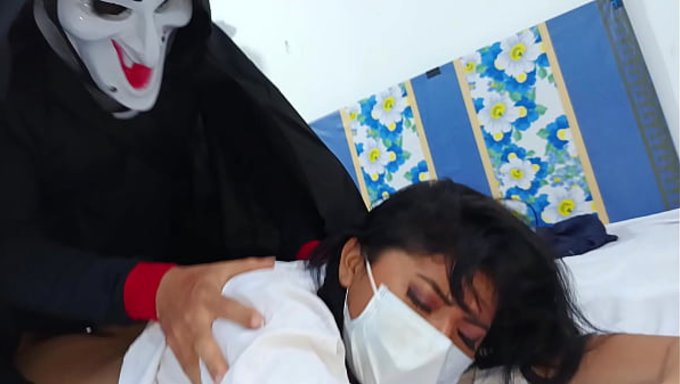 黑暗势力强迫我在万圣节操她屁眼