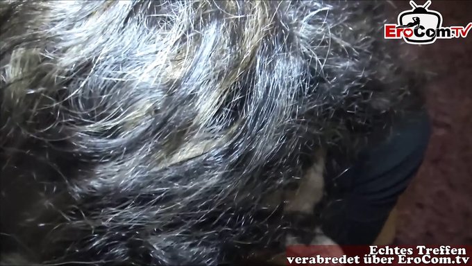 德国业余女友在业余射精荡妇视频中接受大鸡巴