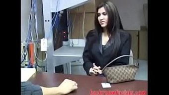 熟女被没有经验的拉丁...