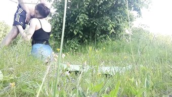 业余情侣热辣的户外性爱会话