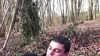 在谷仓里被一个性感的...