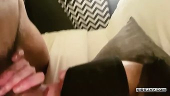 韩国女友以友好和开放...