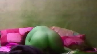 桑德拉在肛交中高潮的尖叫声