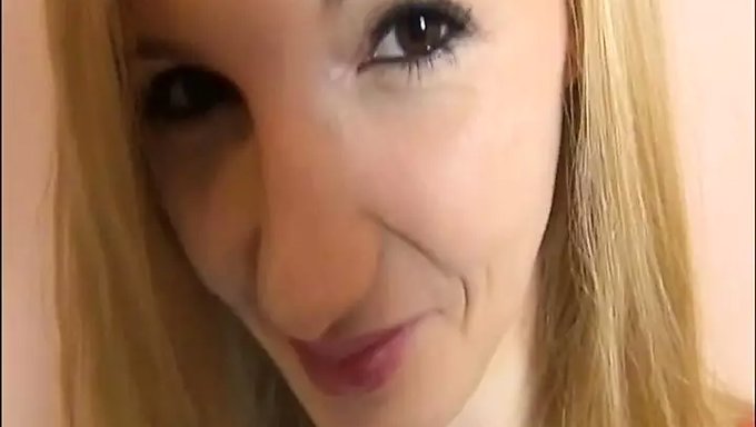 Kristyna的口交和阴道游戏自制视频