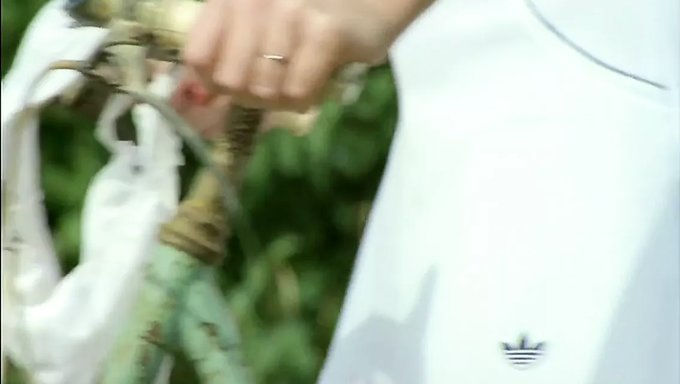 法国经典之作:乡村毛茸茸的阴户骑乘