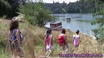 户外女同性恋狂欢,有...
