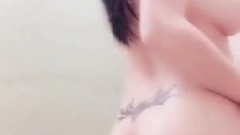 浴室美女:最性感的女...