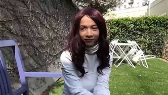 Lori的大天然乳房...