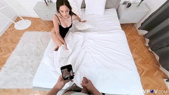 一个意外的访客和性感...