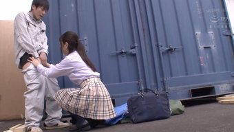 亚洲大学女孩口交并接...