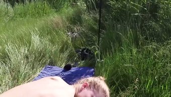 黑人女孩被大鸡巴狠狠地操